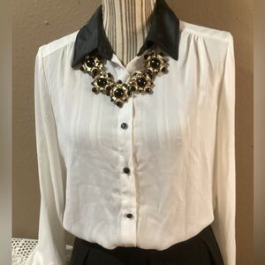 FOREVER 21 WHITE BLOUSE WITH A LEATHER  COLLAR.